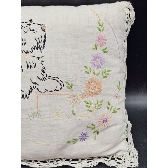 Vintage Hand Embroidered Scottish Terrier Scottie Dog Toss Pillow 12x8" Lace - Picture 3 of 11